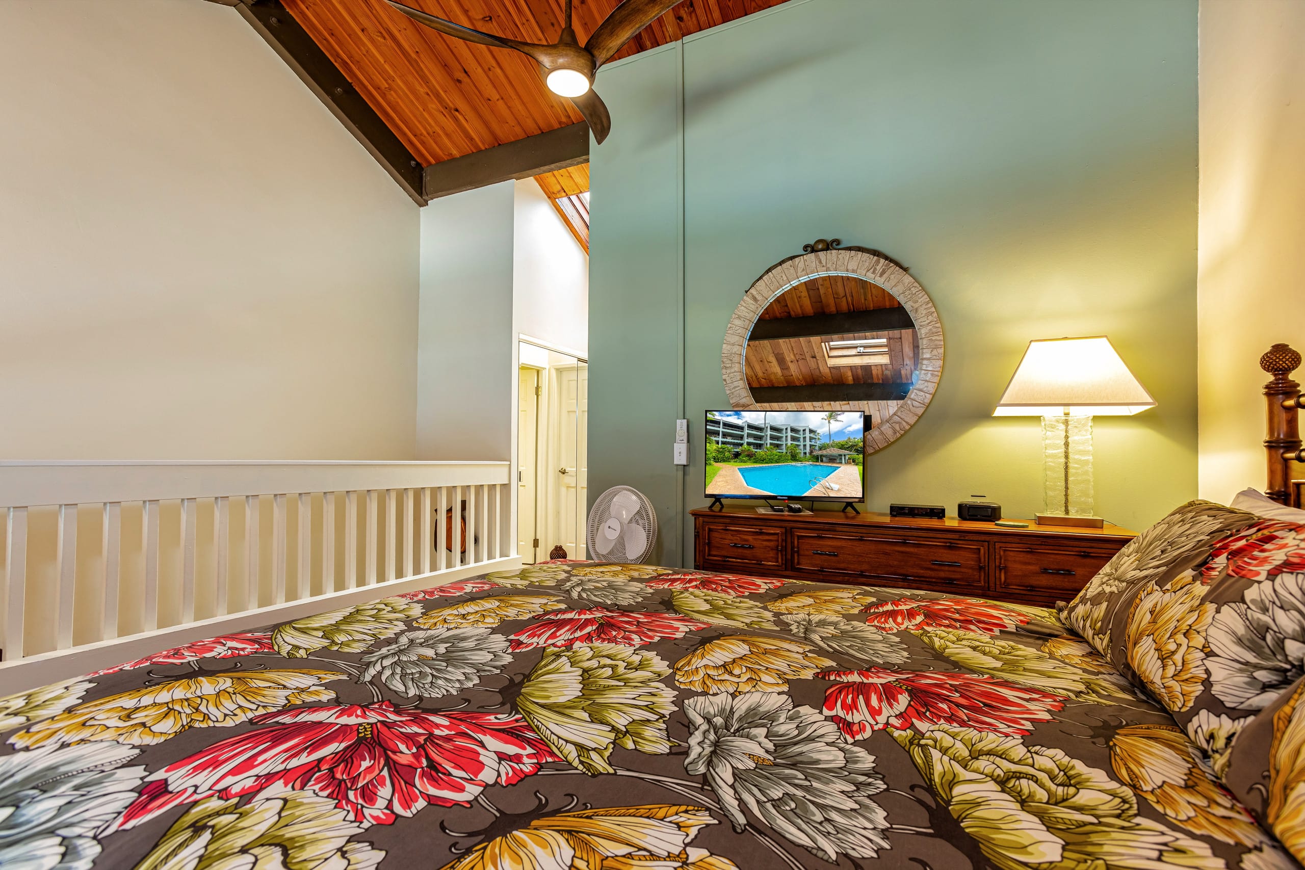 Condo in Lahaina · ★4.67 · 2 bedrooms · 3 beds · 2 baths - Image 15