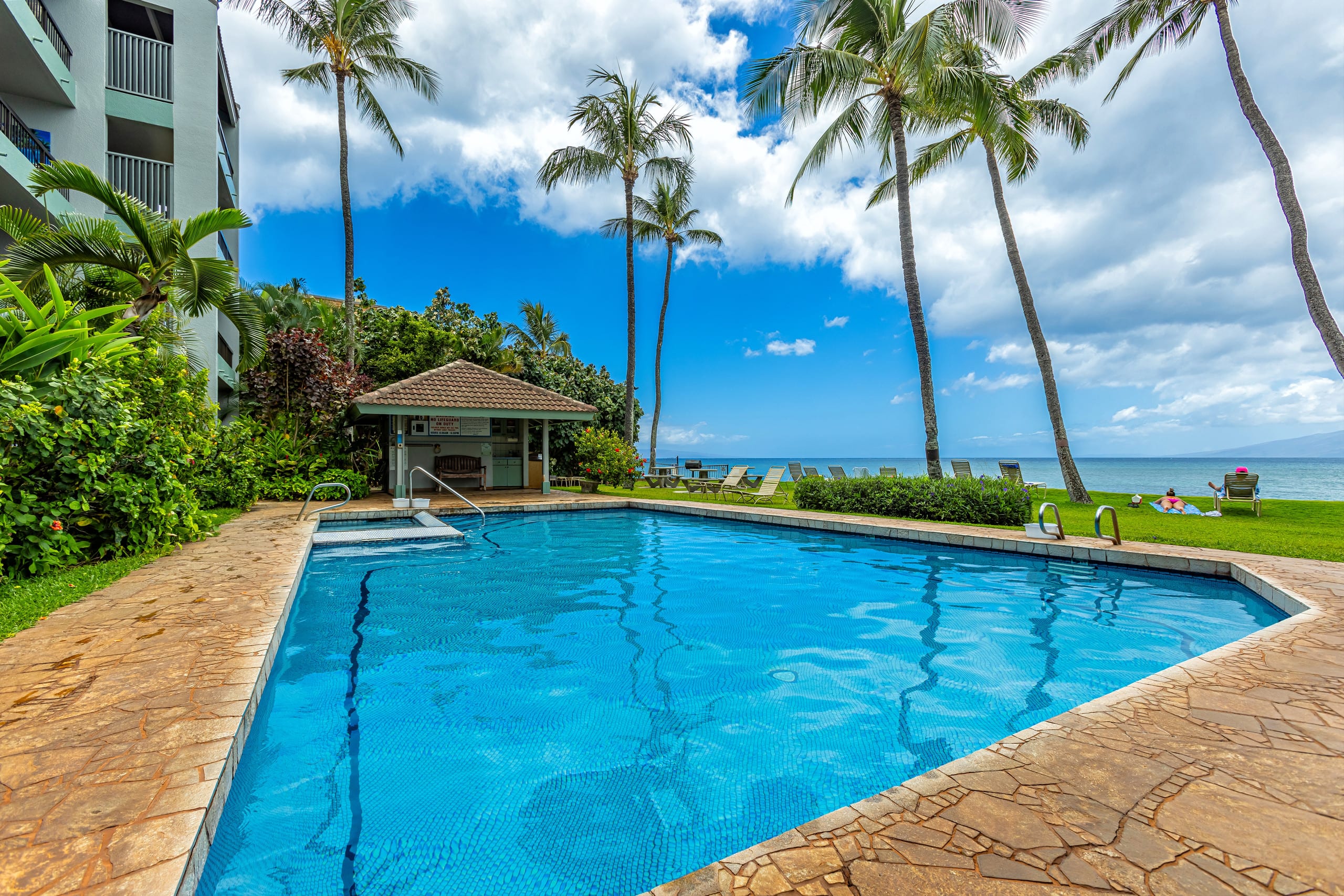 Condo in Lahaina · ★4.67 · 2 bedrooms · 3 beds · 2 baths - Image 26
