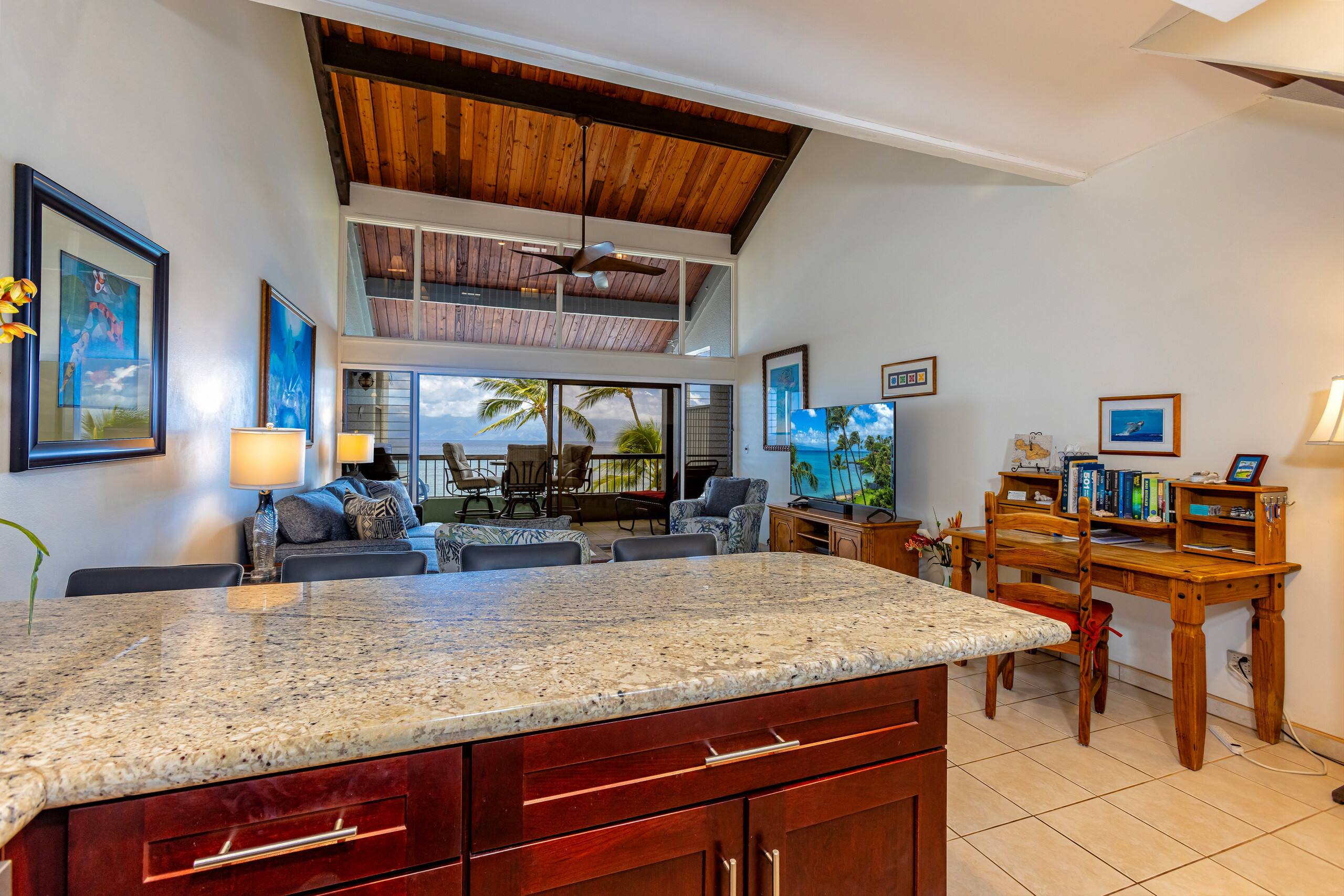 Condo in Lahaina · ★4.67 · 2 bedrooms · 3 beds · 2 baths - Image 13