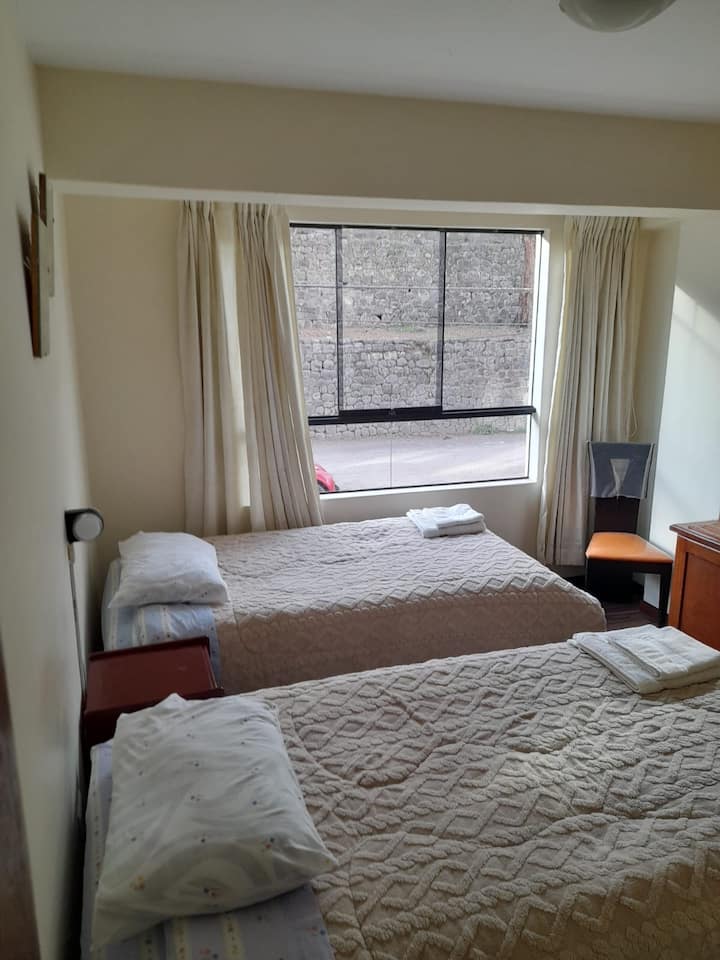 Schlafzimmer 2