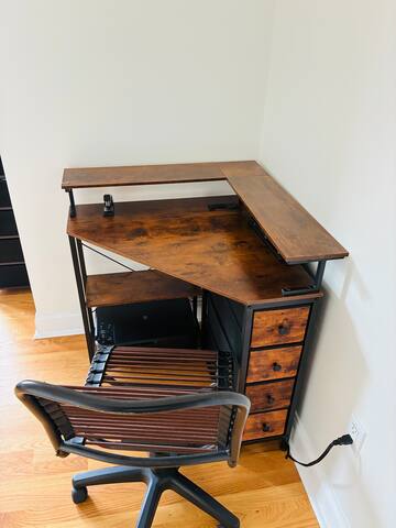 Stonecrest Stays- A Modern & Cozy home in Boston. gallery image 2