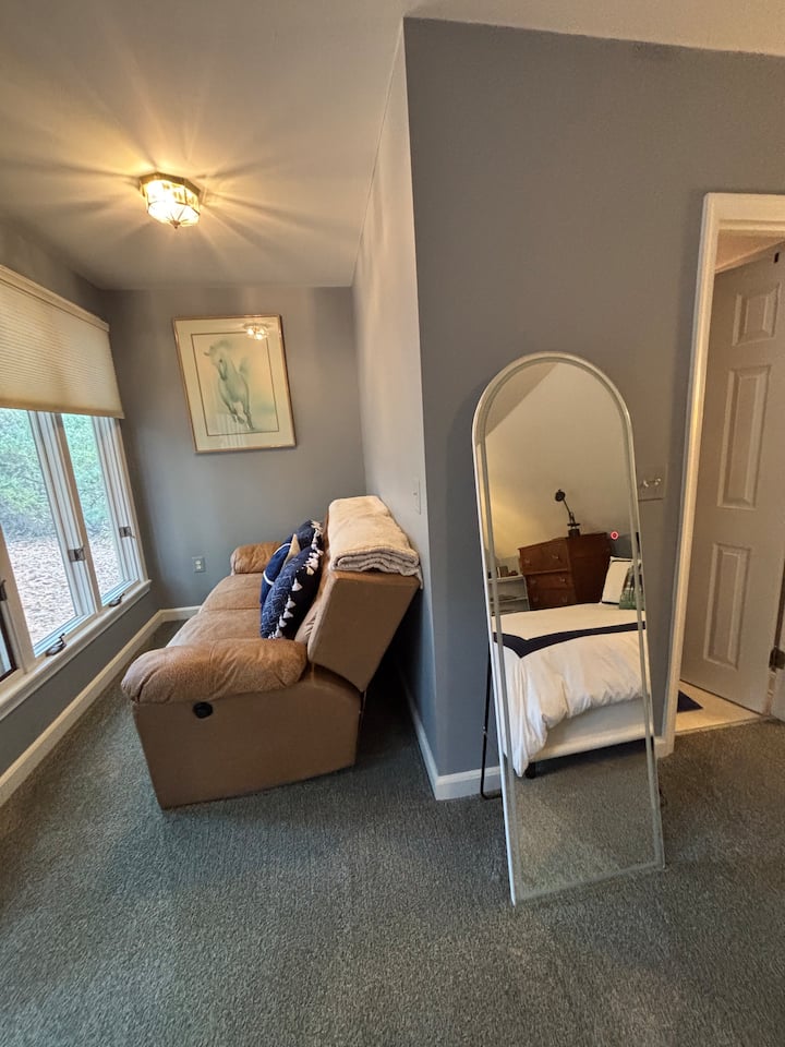 Romantic Carriage House - 1 Bedroom Loft Apt - ミドルバーグ, VA