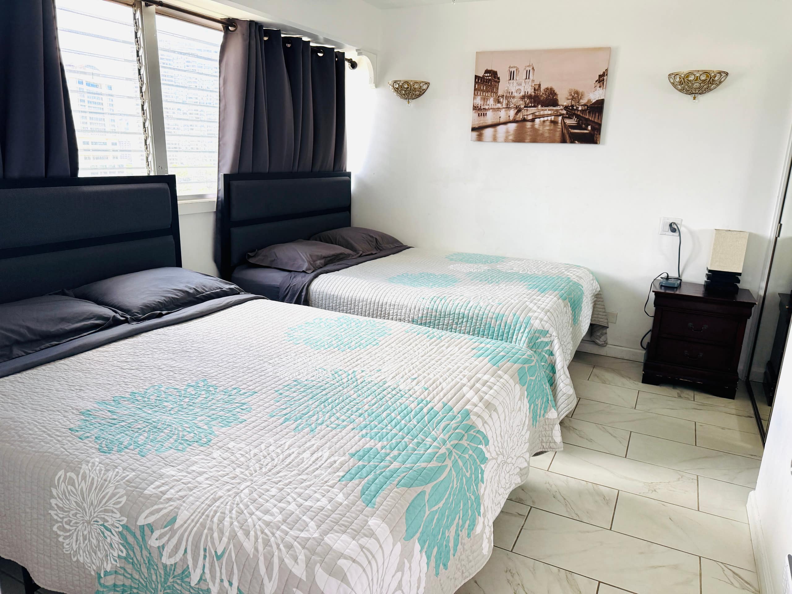 Condo in Honolulu · ★4.83 · 2 bedrooms · 4 beds · 1 private bath - Image 9
