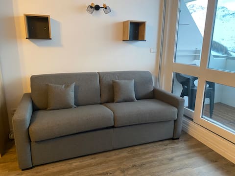 Annonce Airbnb populaire: Brelin Beautiful studio with balcony at the foot of the slopes à Les Belleville