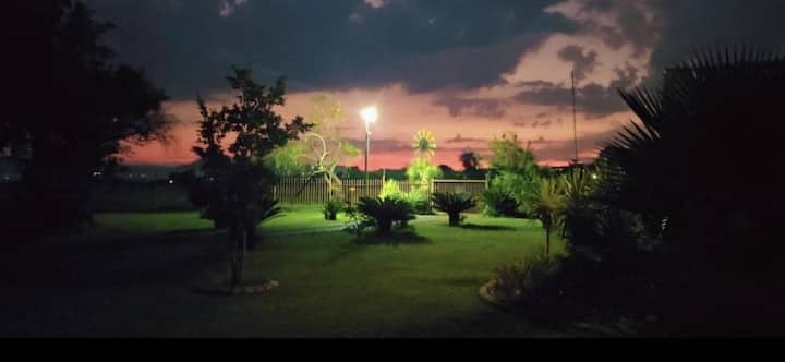 Unique Bachelor-south Unit In Hartbeespoortdam. - Hartbeespoort