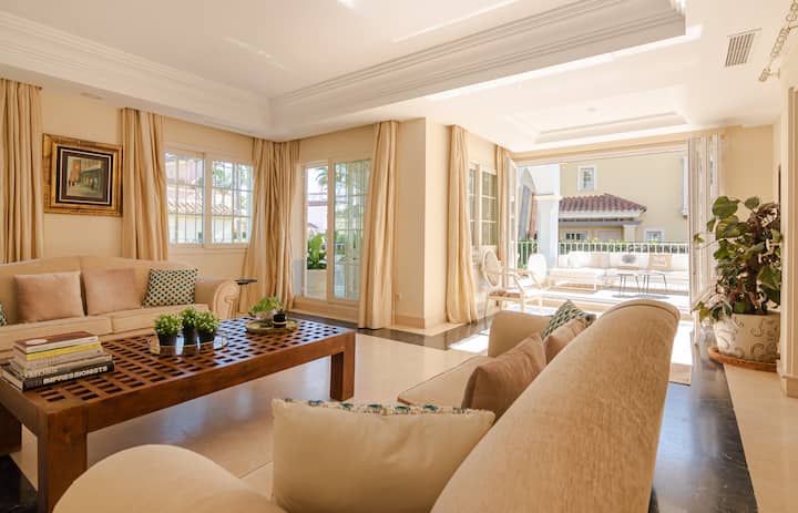Luxury Villa On Beach - Puerto Banus 15 Min Walk - Puerto Banús