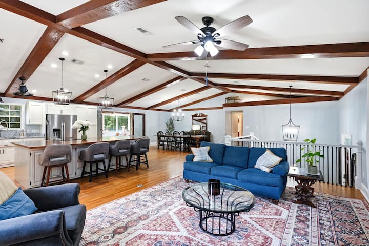 Huge Tallahassee Home W/ Heated Pool - 塔拉哈西