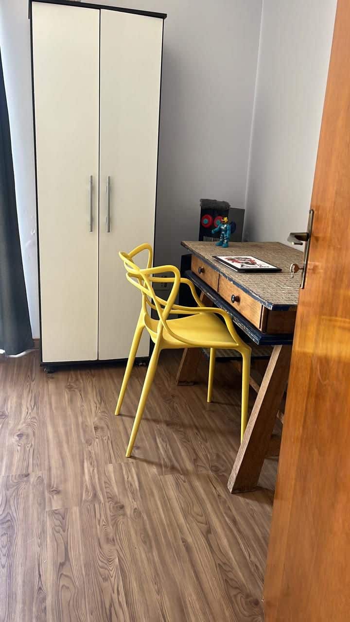 ლუქს‑ტიპის ნომერი 5 — სამუშაო სივრცე. 