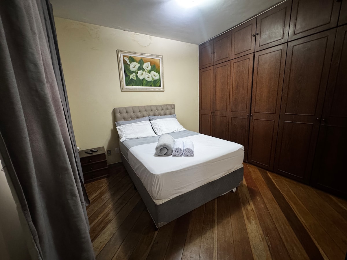 ห้องสวีท 2 • อันดาร์

Tv smart 43 Pl, มินิบาร์, ตู้เสื้อผ้า 6 ประตู, พัดลม