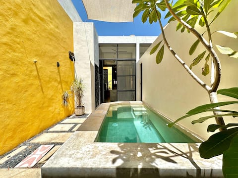 Casa Derecha, Chembech, Downtown