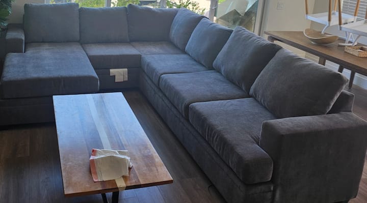 Kifaa kipya cha kulala sofa. Kifaa cha kulala cha ukubwa wa malkia