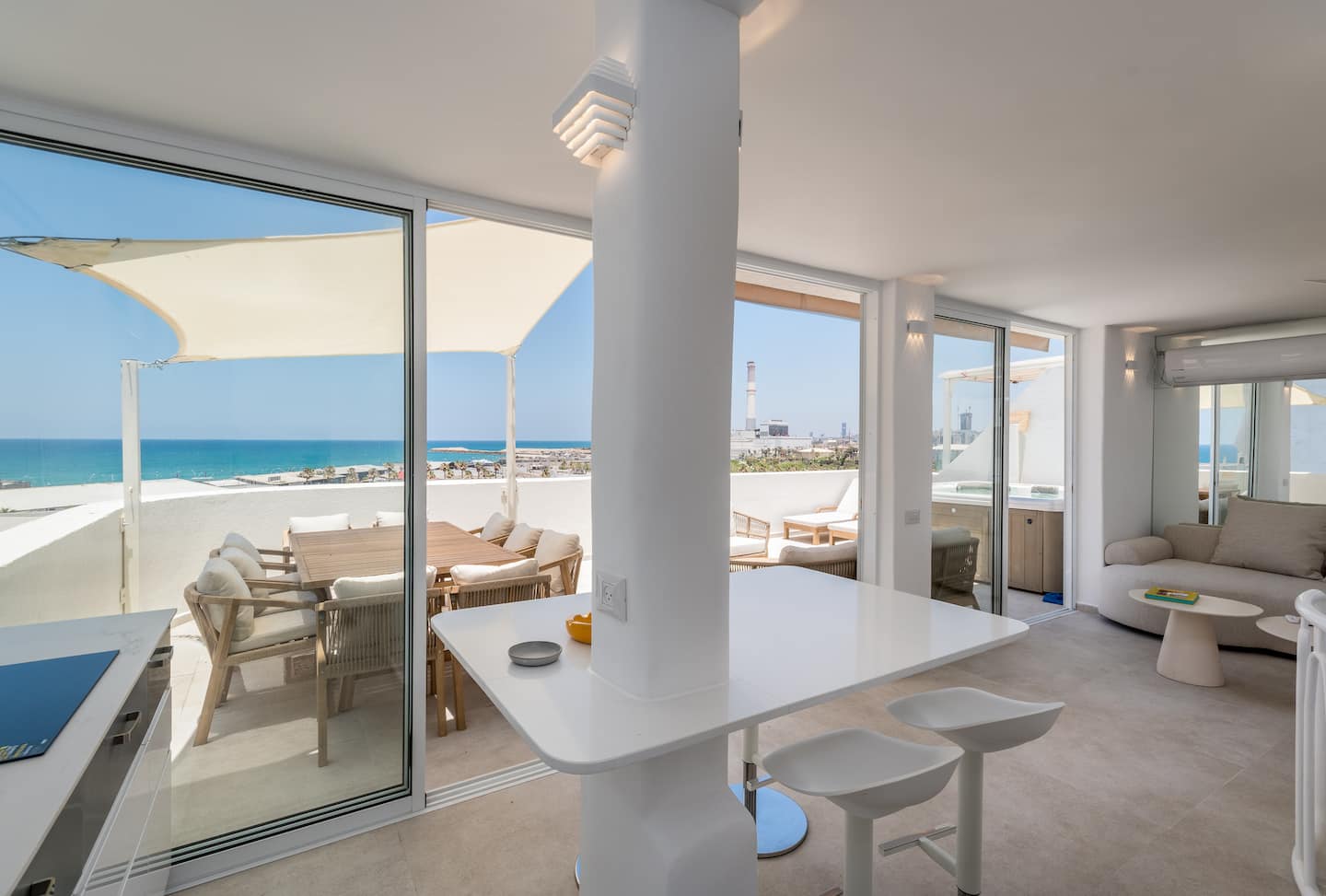 The Signature Penthouse · Sea View 3