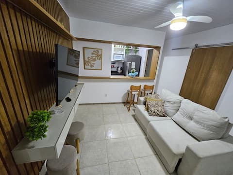 Top Airbnb: Cantinho da Lana 2/4 with air conditioning, swimming pool, 7 km from the waterfront em Aracaju
