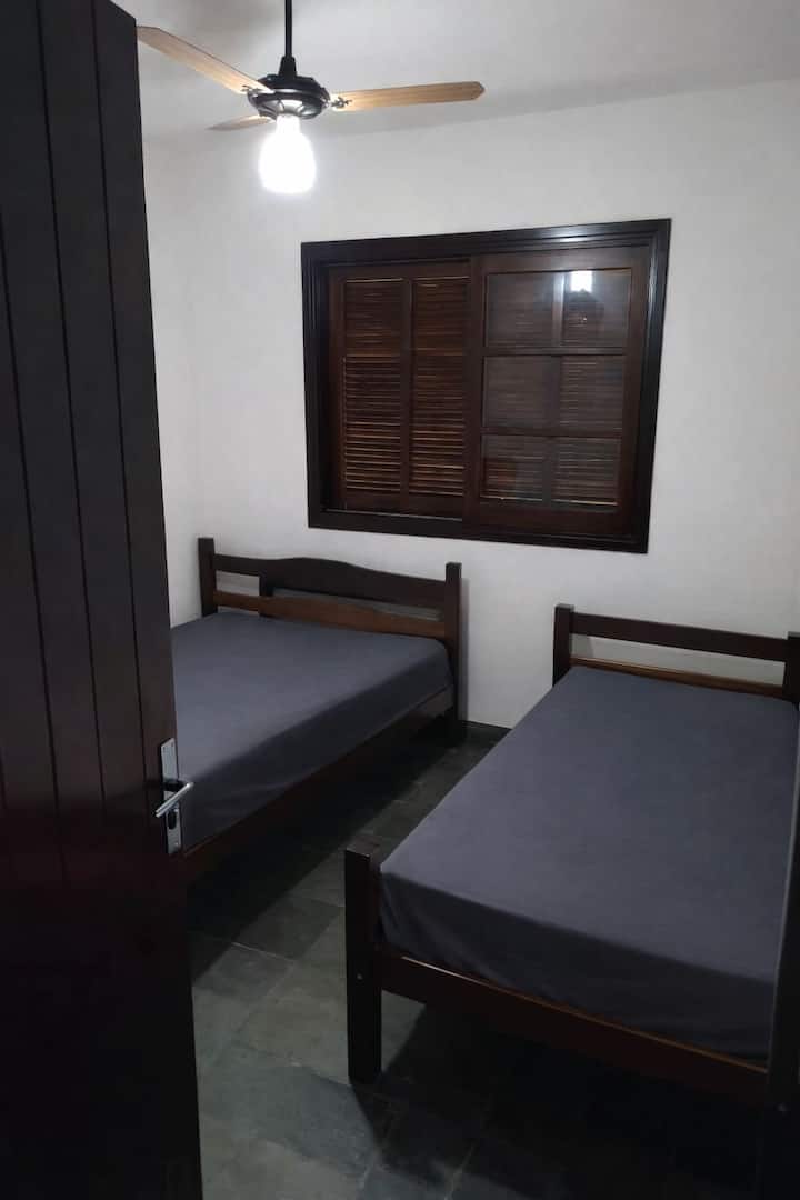 საძინებელი 1