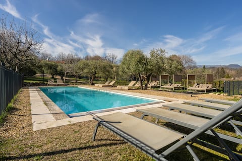 Renovated 7 BR Villa, Golf, Tennis, Pool