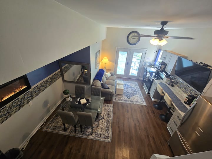 Beautiful Spacious Suite - インディアナ州