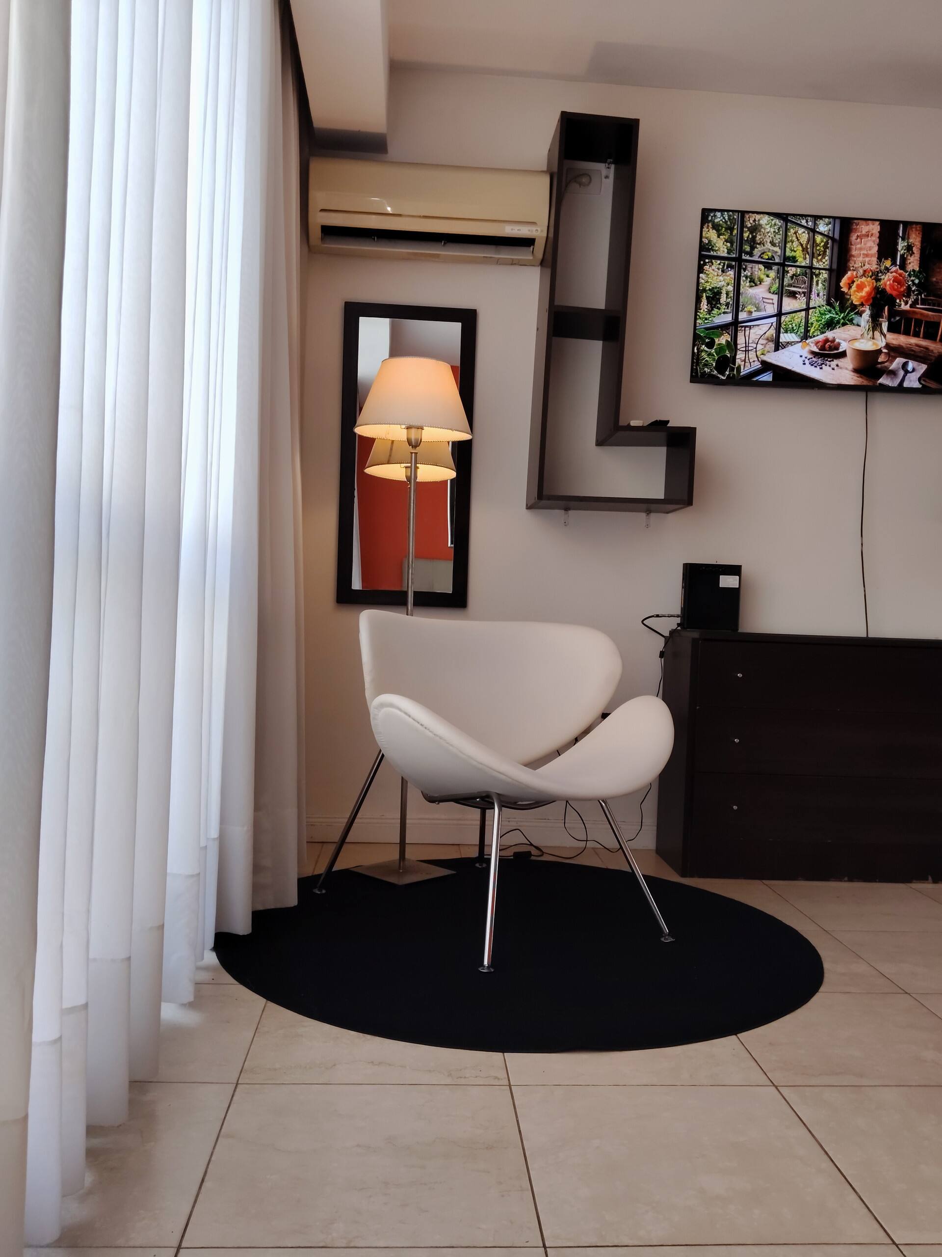 Furnished one-bedroom apartment in San Nicolás with terrace and pool