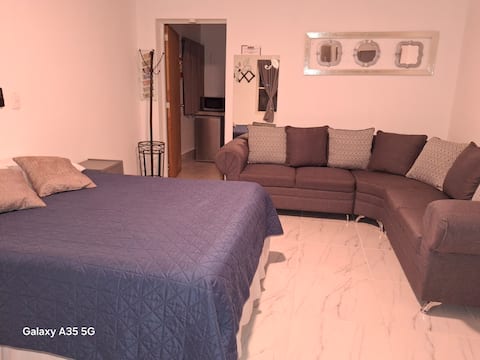 Top performing Airbnb: Centrally located, safe area for a stay in Mty. in Monterrey