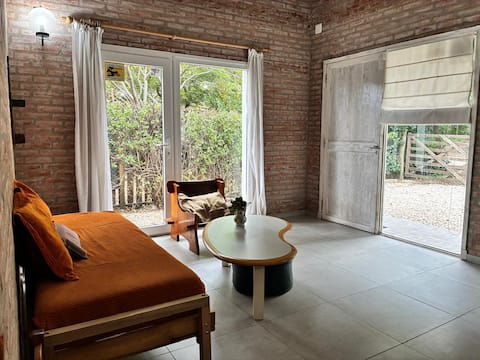 Top performing Airbnb: Casa Margaritas, Peralta Ramos Forest. Beaches. in Faro Norte