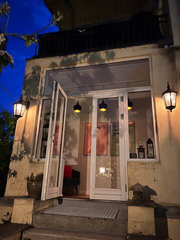 Large 4 bedrooms’ apartment with private garden gallery image 4