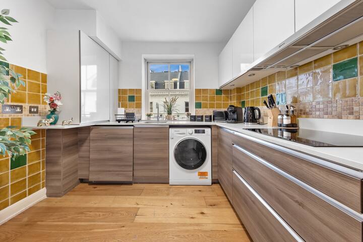 Charming Appartment By Hyde Park gallery image 3