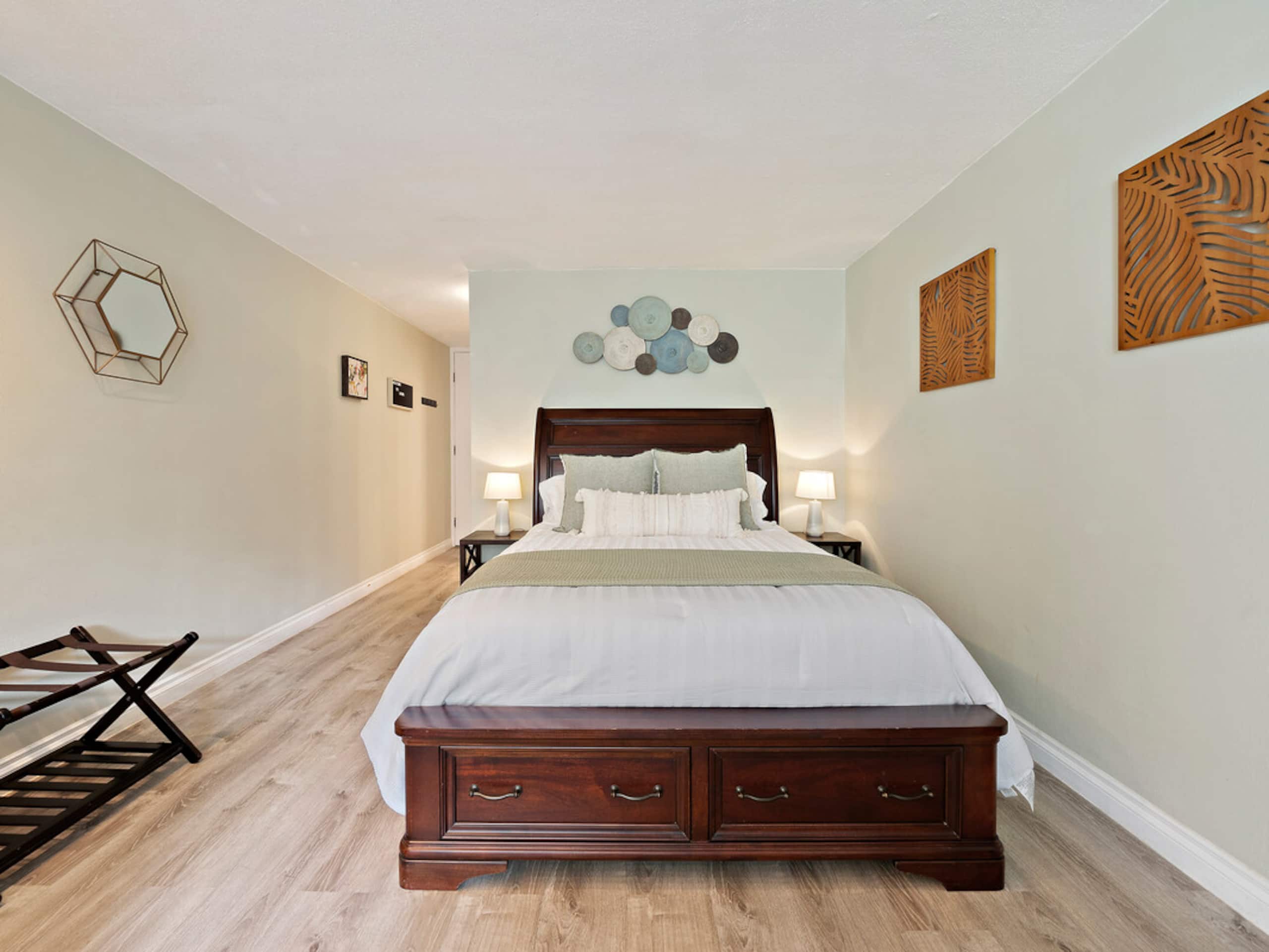 Condo in Kailua-Kona · ★4.8 · Studio · 1 bed · 1 private bath - Image 23
