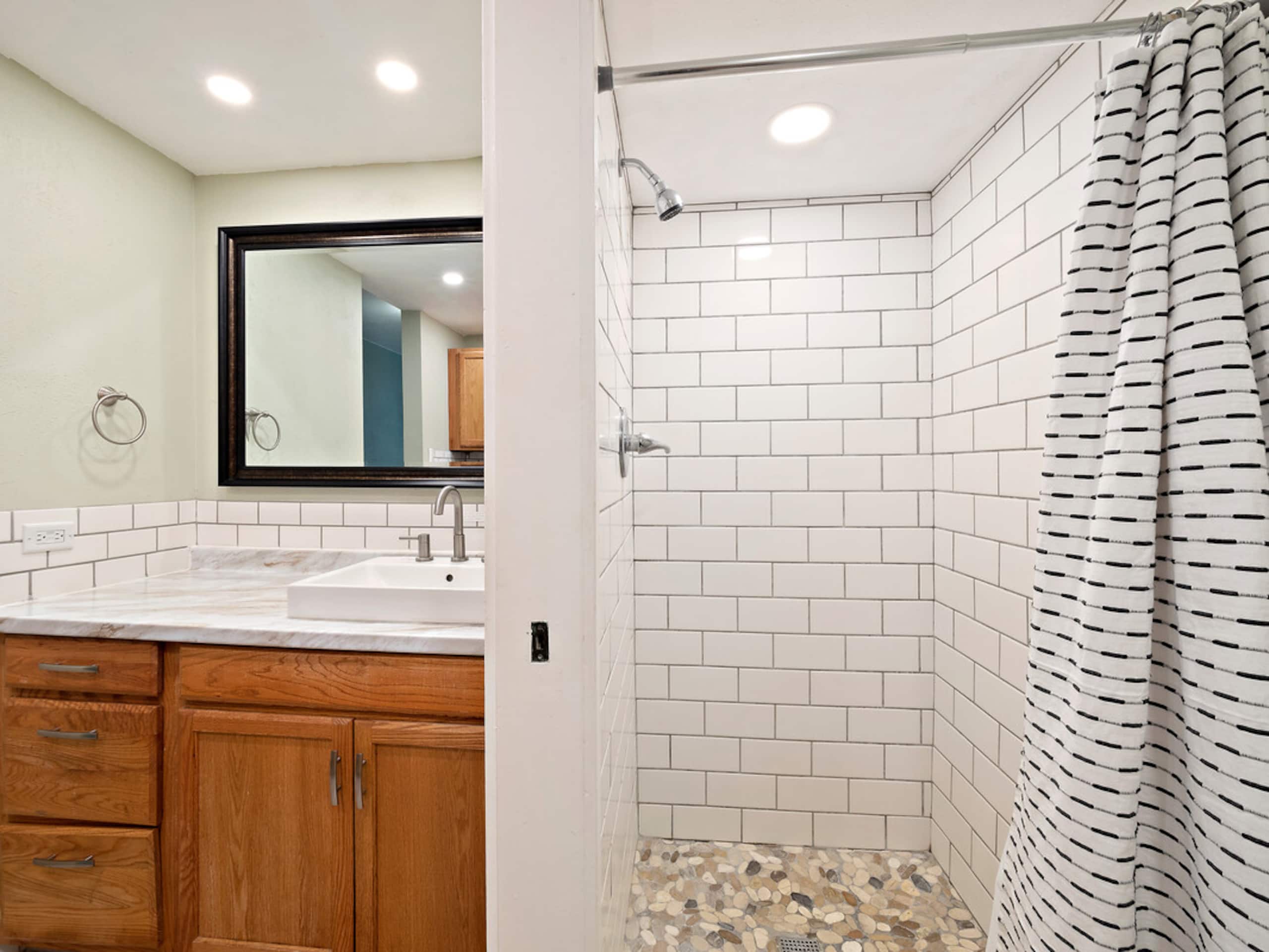 Condo in Kailua-Kona · ★4.8 · Studio · 1 bed · 1 private bath - Image 7