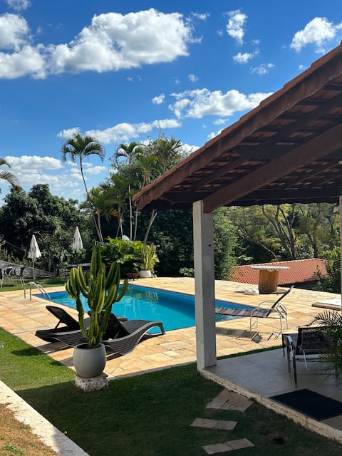 Airbnb em destaque: Farmhouse, near SP, with Wi-Fi and an amazing view em Mairinque