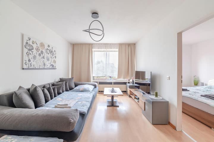Smart Space,modern,super Central + Private Parking - Düsseldorf
