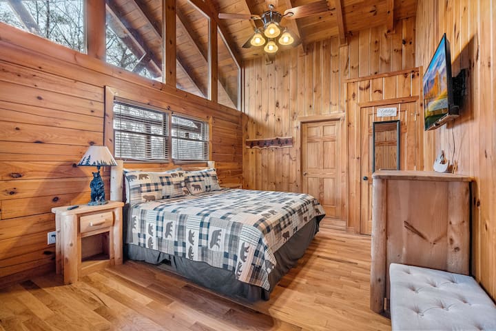 Second Bedroom with King bed and TV