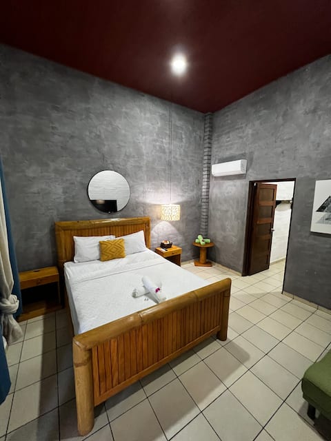 Punta Elephante-Hacienda Style Villa @ ocean cliff