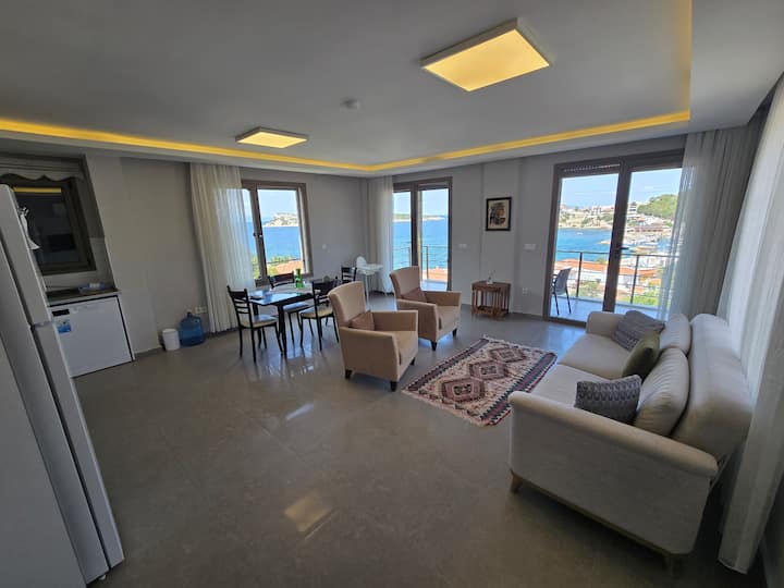 İSkele Apart / Mükemmel Manzaralı 2+1 Daire - Karaburun