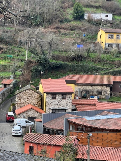 La Puchera, just 900 meters from downtown Cangas