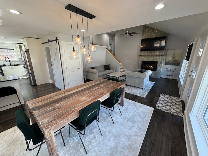 Kids &Pets Friendly | 2 Primary Suites | Updated - Upper Darby, PA
