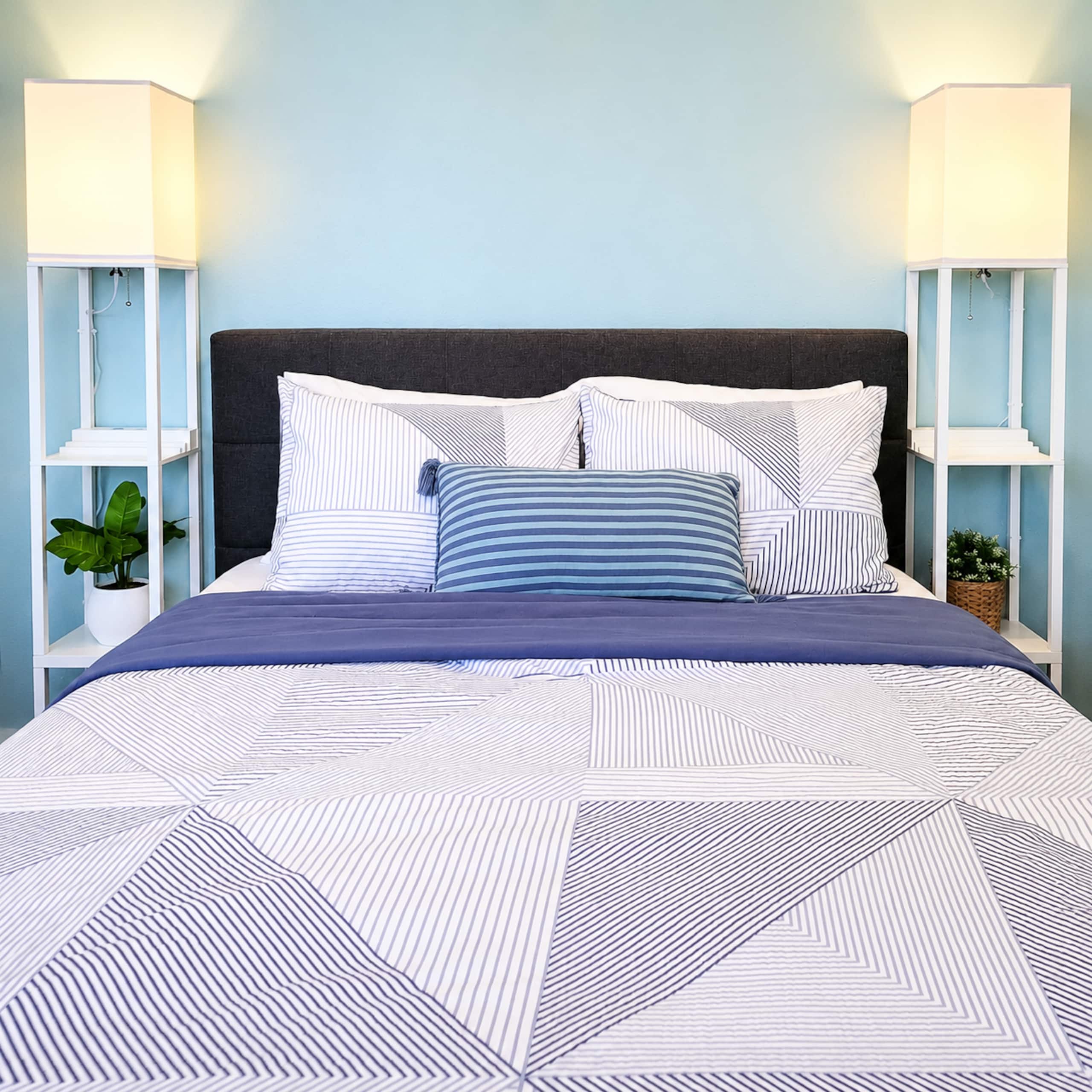 Home in San Francisco · ★4.98 · 4 bedrooms · 5 beds · 2 baths - Image 20