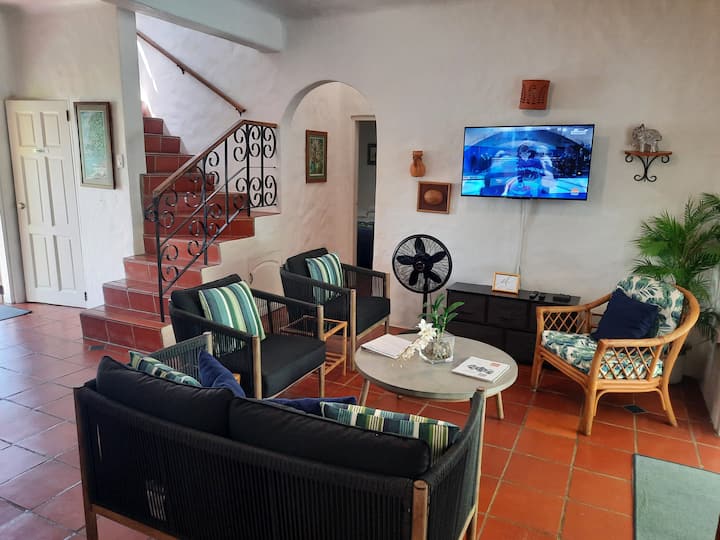 Casa Bon - A Charming Bon Accord Home - 千里達及托巴哥