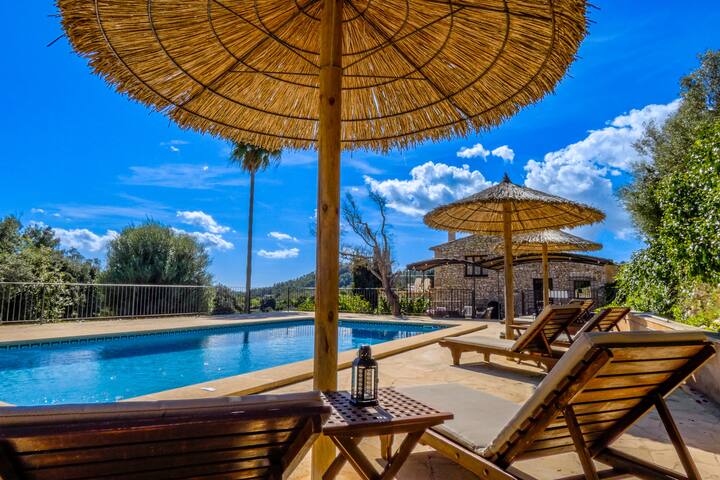Villa Son Reus: Piscina Privada y Confort para 8