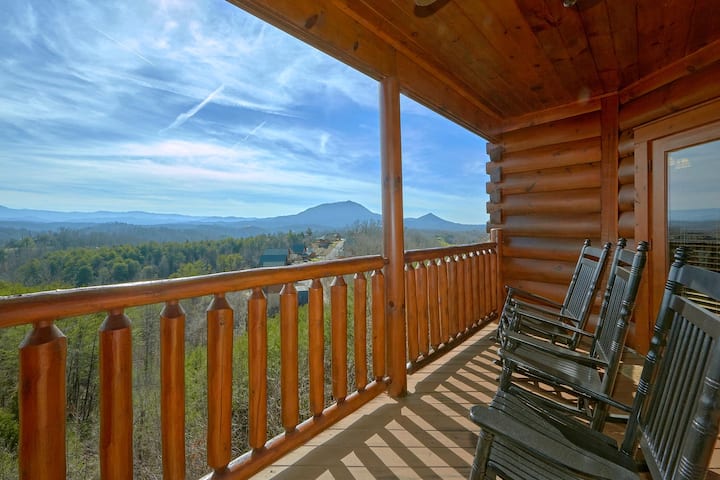 It's All Good: Amazing Views, Hot Tub, Games - Sevierville, TN