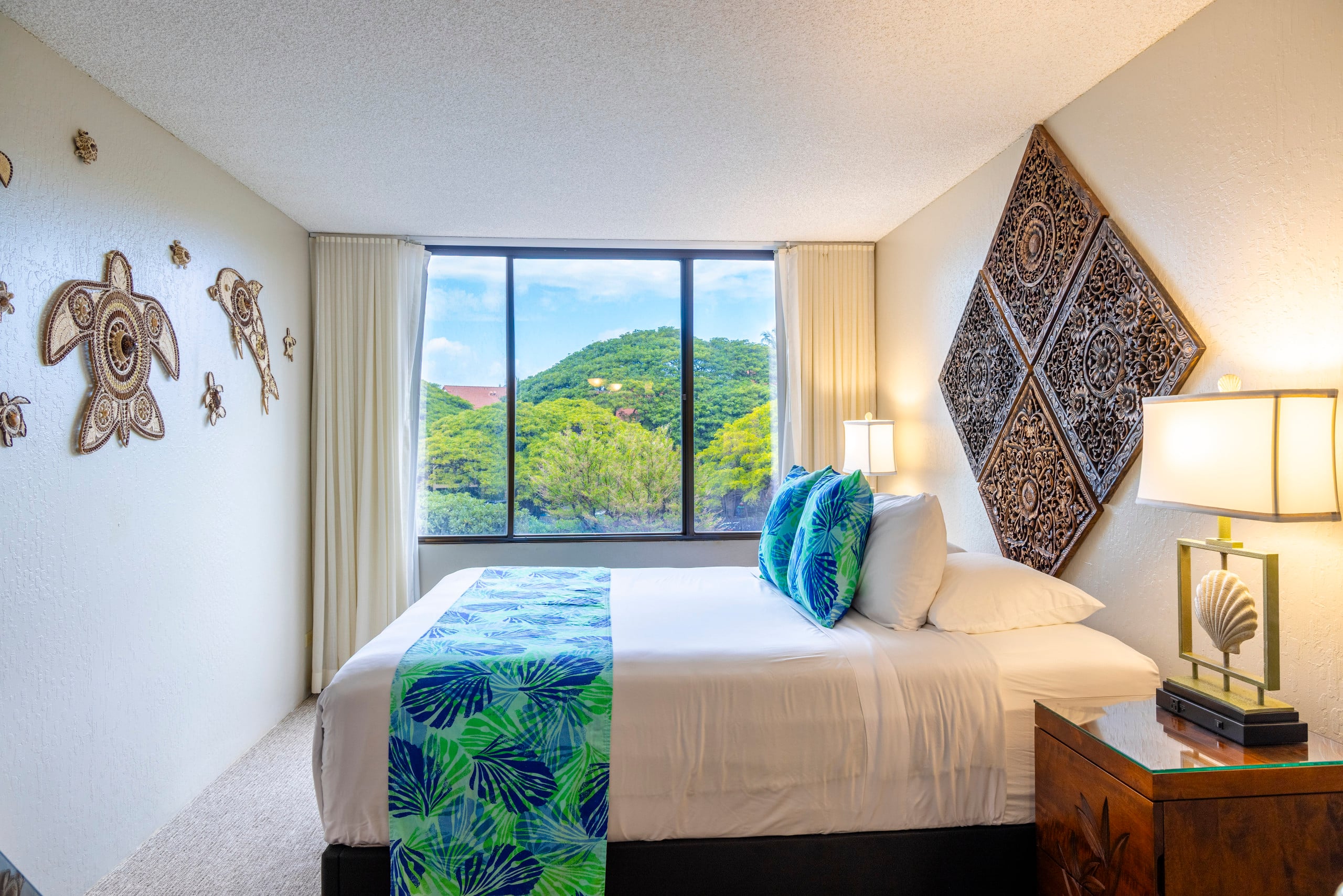 Condo in Lahaina · ★4.98 · 1 bedroom · 2 beds · 1 private bath - Image 20