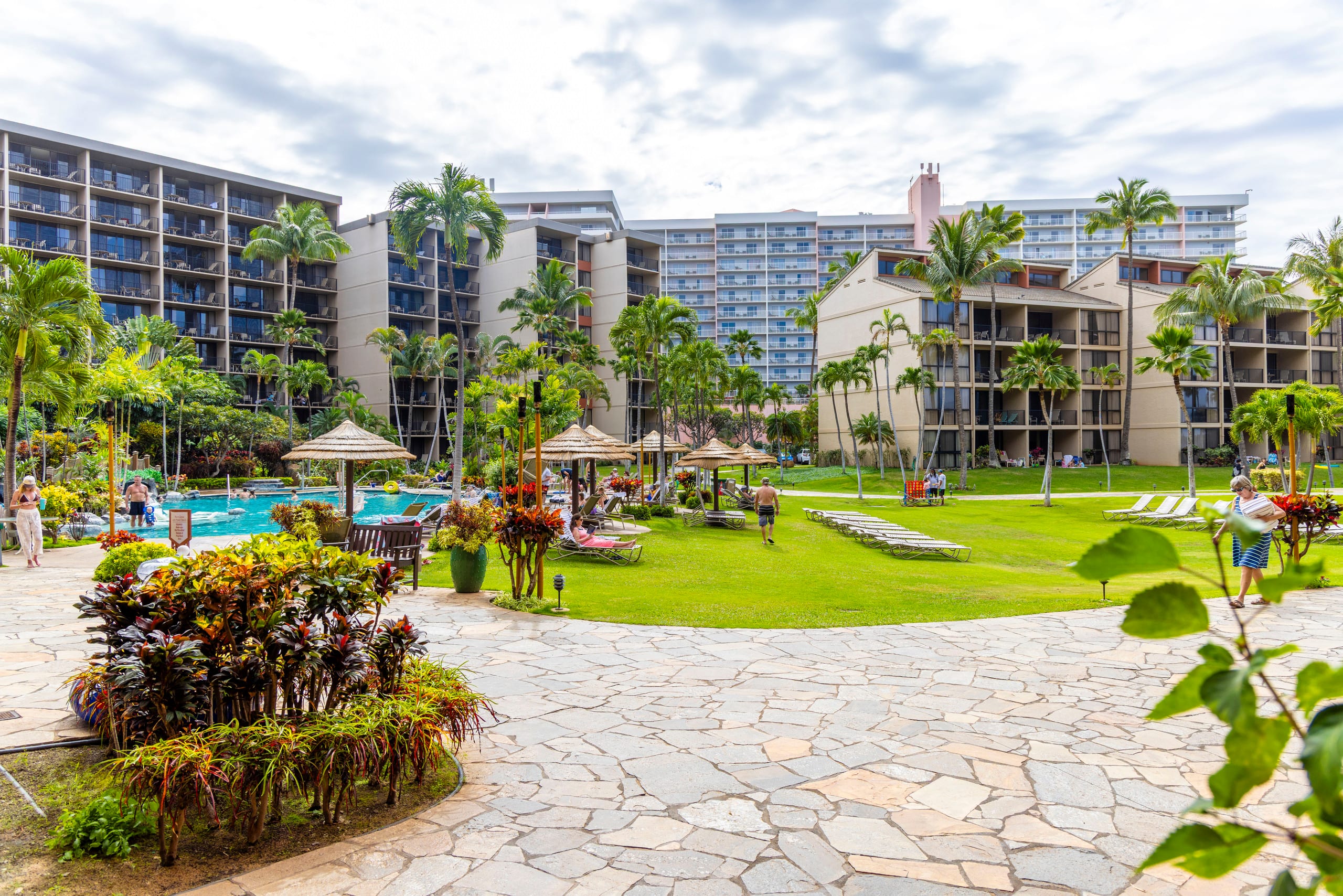 Condo in Lahaina · ★4.98 · 1 bedroom · 2 beds · 1 private bath - Image 24