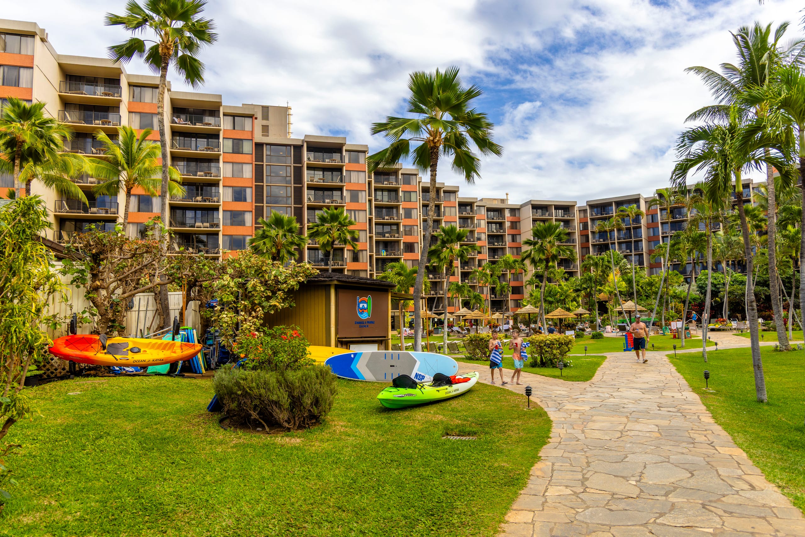 Condo in Lahaina · ★4.98 · 1 bedroom · 2 beds · 1 private bath - Image 31