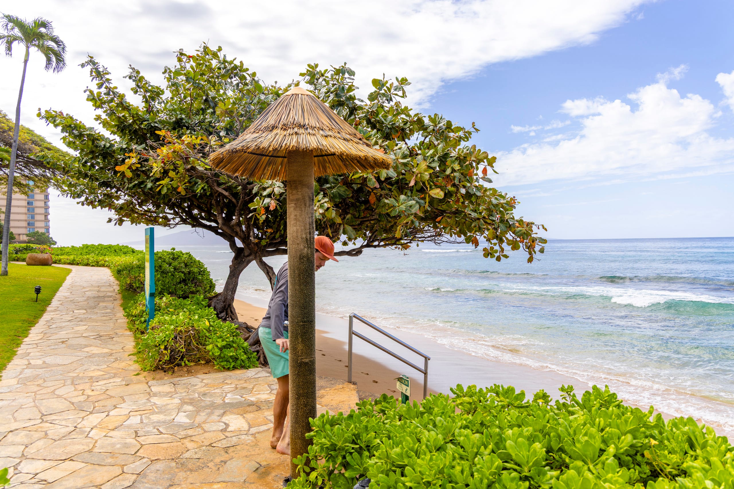 Condo in Lahaina · ★4.98 · 1 bedroom · 2 beds · 1 private bath - Image 25