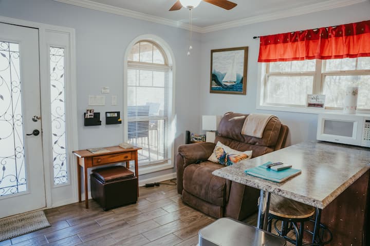 3 Little Care Bear Bungalow - Lake Hartwell