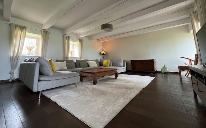 Grand Gîte Confortable En Auvergne - Belle Vue - Puy-de-Dôme