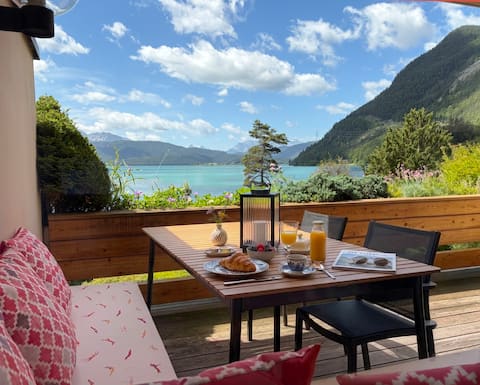 Right on Lake Walchen [pool + sauna] *Premium*