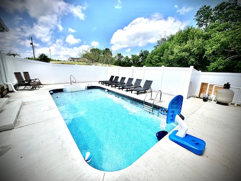 Bourbon Trail Summer POOL-ZONE! GameRm! Fish!