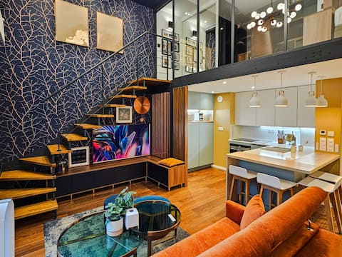 Upscale Duplex in Garden next to Metro