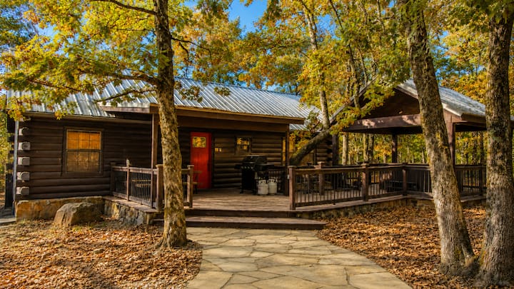 Soaring Eagle | 3br Pet-friendly Cabin + Hot Tub - Broken Bow, OK