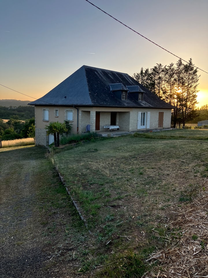 Maison De Caractère 8 Personnes, Calme Et Panorama - Brive-la-Gaillarde