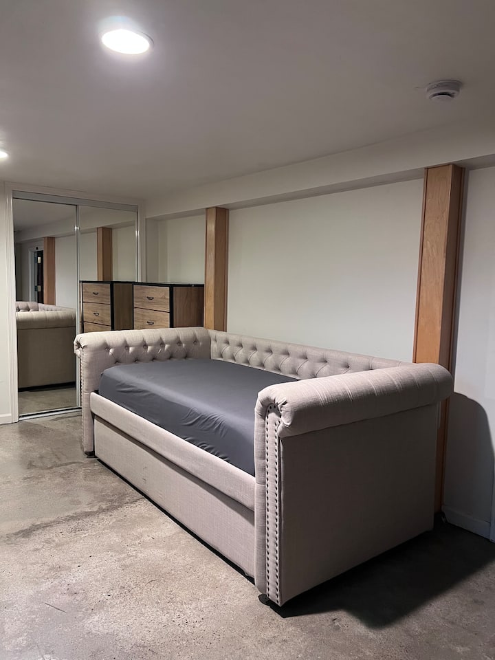 საძინებელი 4